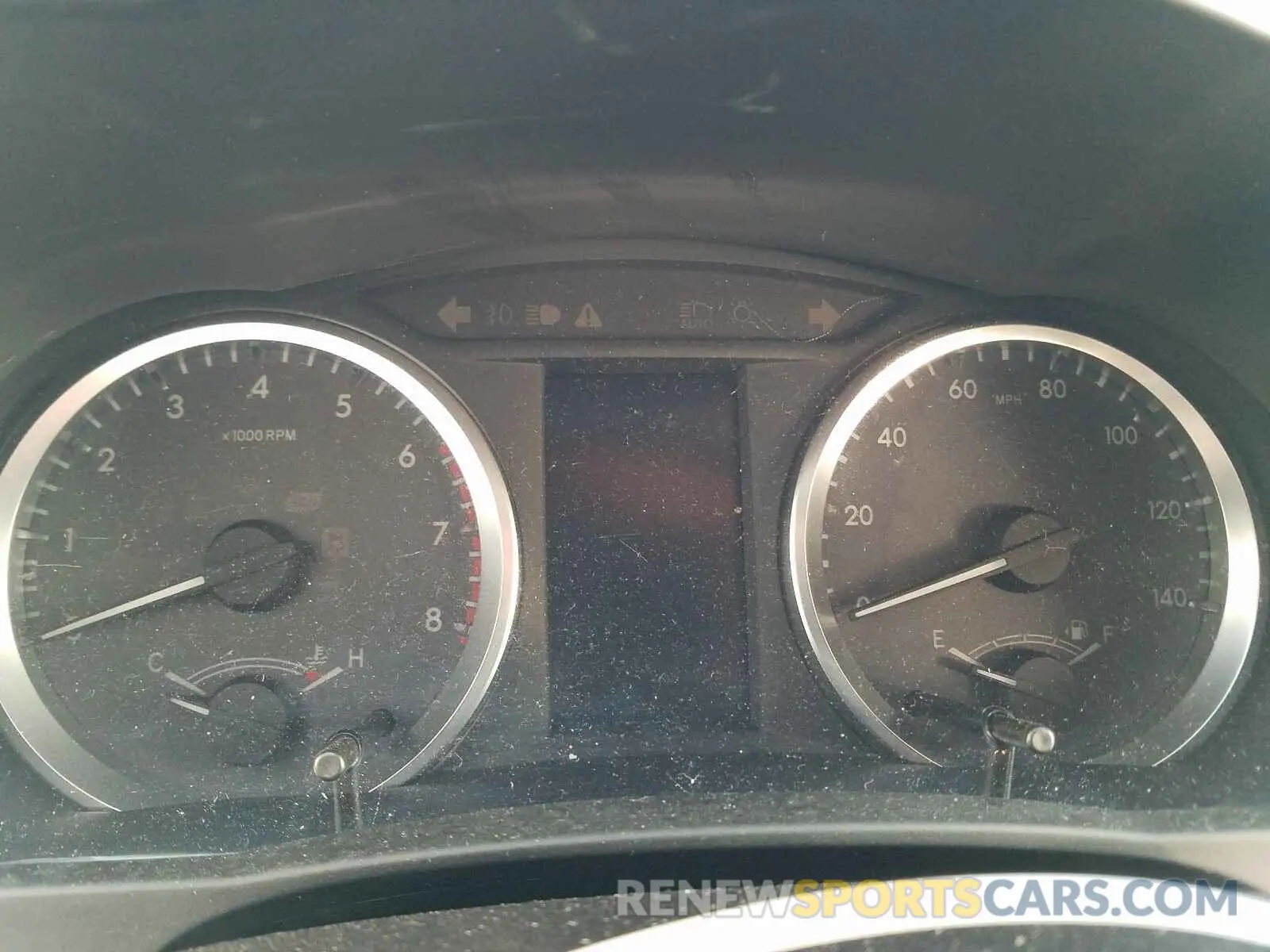 8 Photograph of a damaged car 5TDZARFH7KS044597 TOYOTA HIGHLANDER 2019