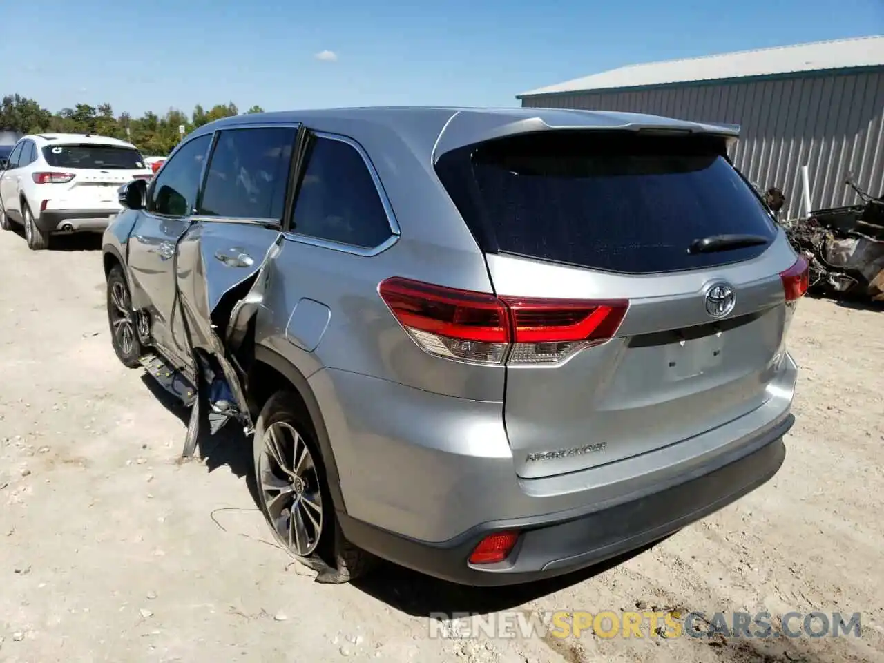 3 Photograph of a damaged car 5TDZARFH7KS044681 TOYOTA HIGHLANDER 2019