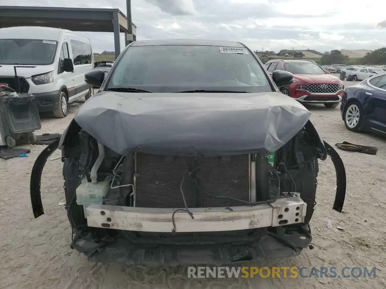 5 Photograph of a damaged car 5TDZARFH7KS049699 TOYOTA HIGHLANDER 2019
