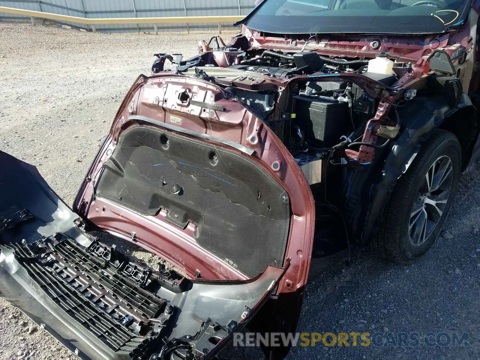 9 Photograph of a damaged car 5TDZARFH7KS057219 TOYOTA HIGHLANDER 2019