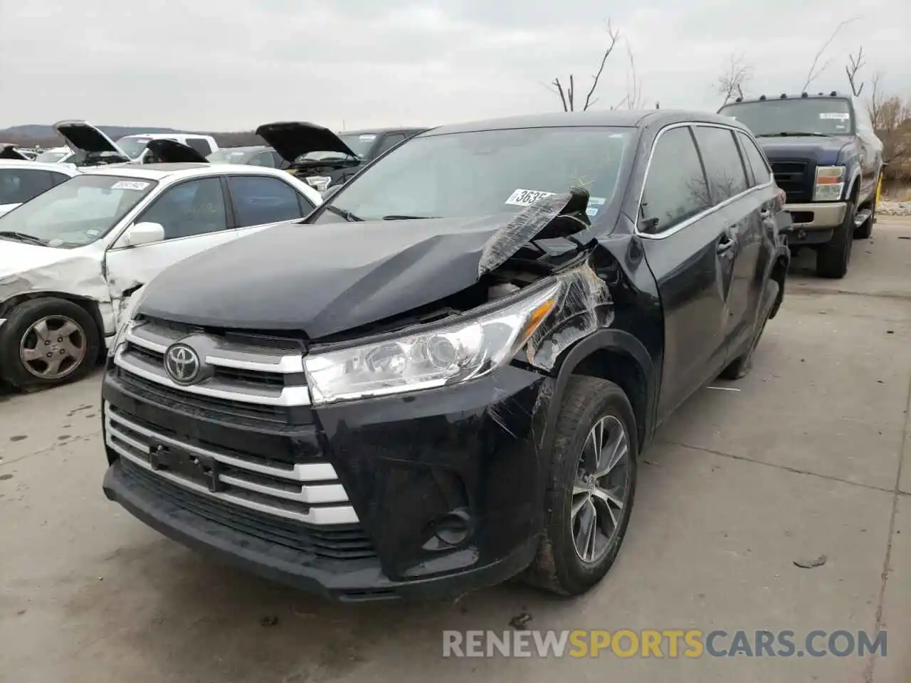 2 Photograph of a damaged car 5TDZARFH7KS058306 TOYOTA HIGHLANDER 2019