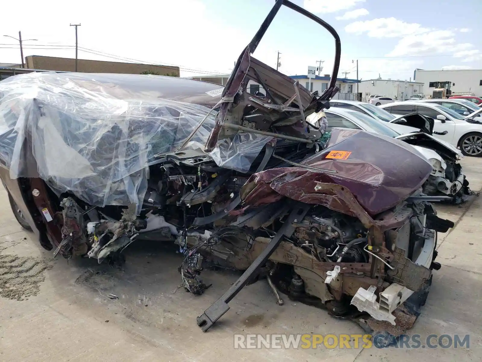 9 Photograph of a damaged car 5TDZARFH7KS060055 TOYOTA HIGHLANDER 2019