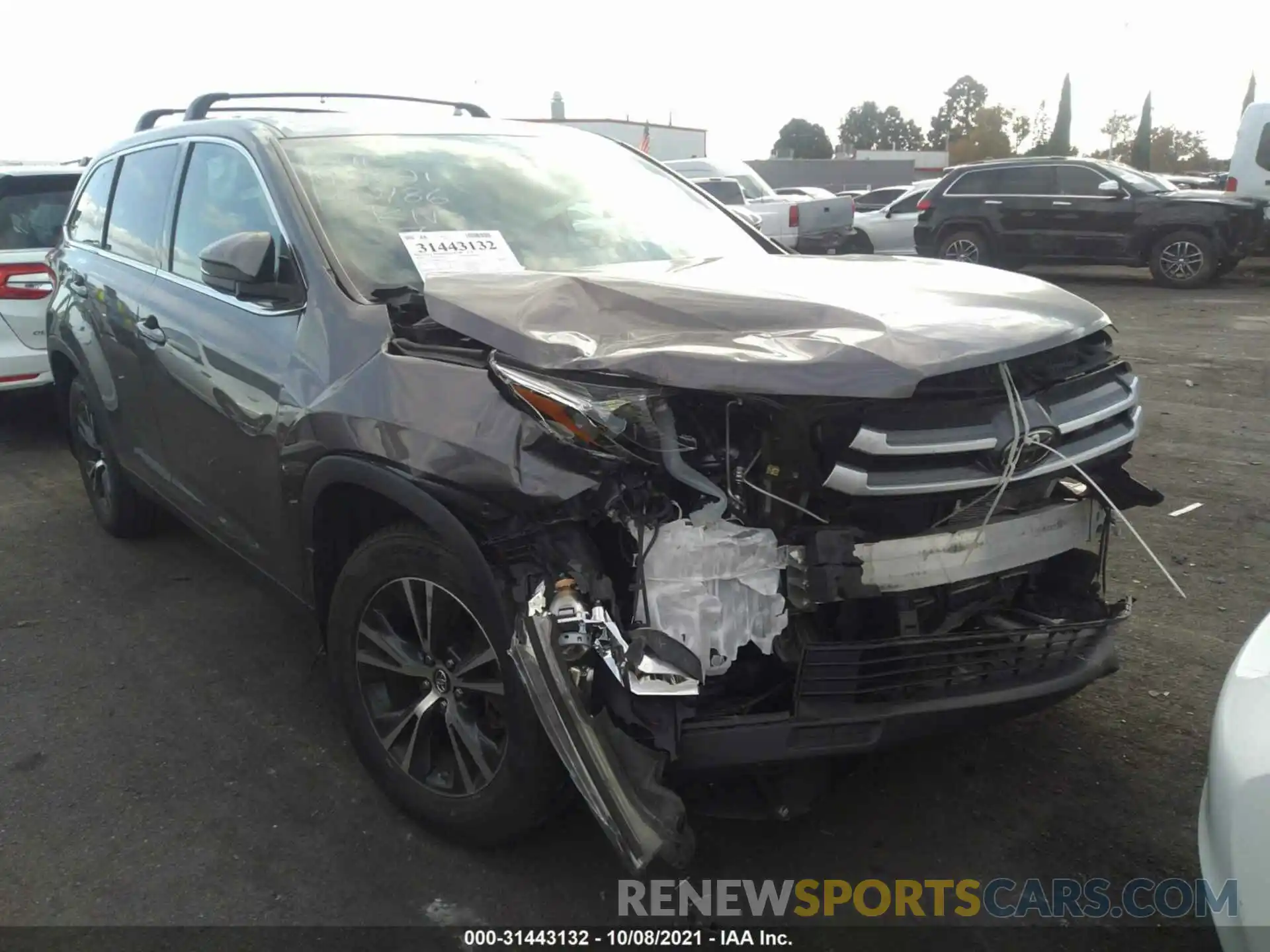 6 Photograph of a damaged car 5TDZARFH8KS045726 TOYOTA HIGHLANDER 2019