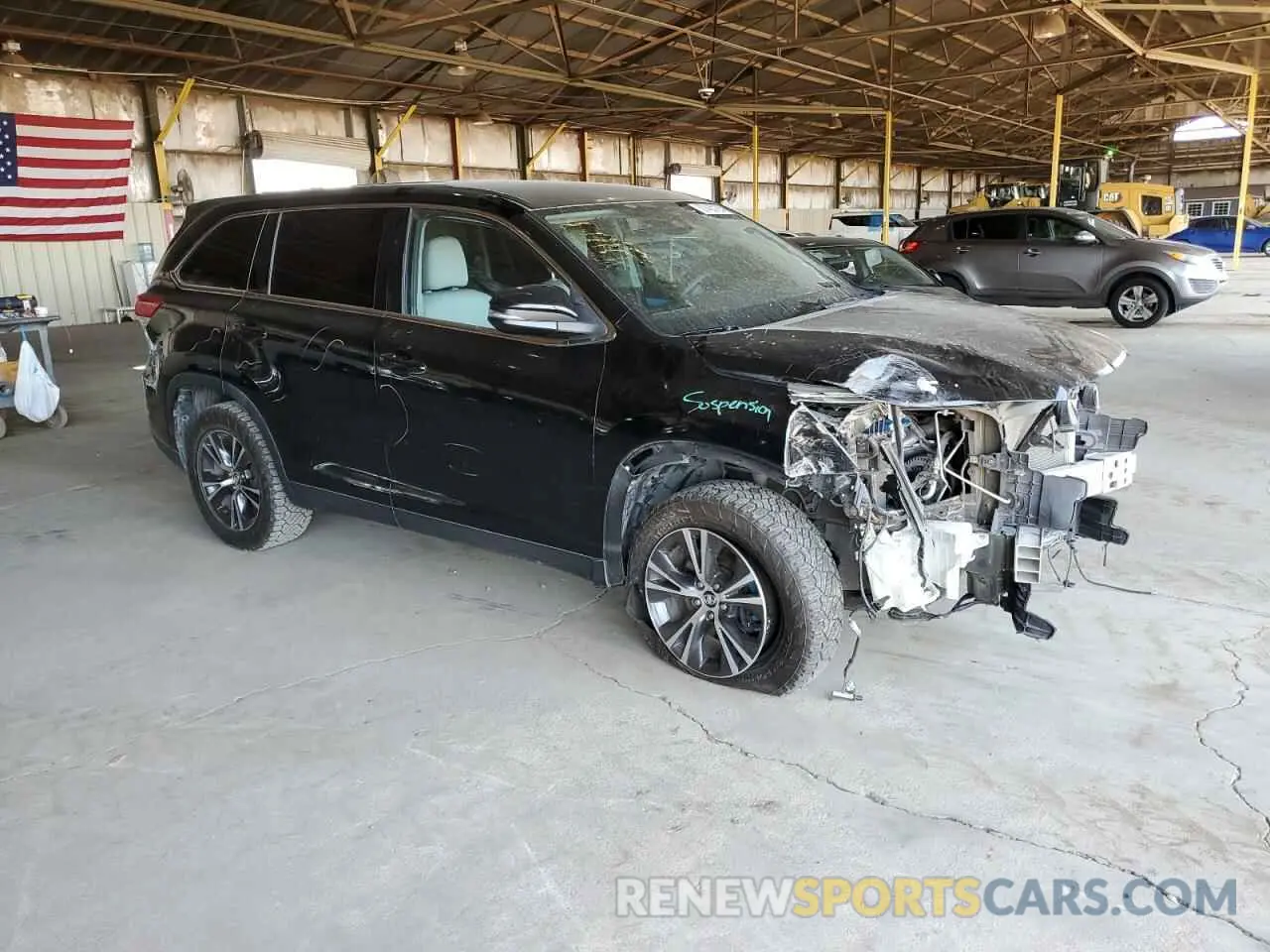 4 Photograph of a damaged car 5TDZARFH8KS049694 TOYOTA HIGHLANDER 2019