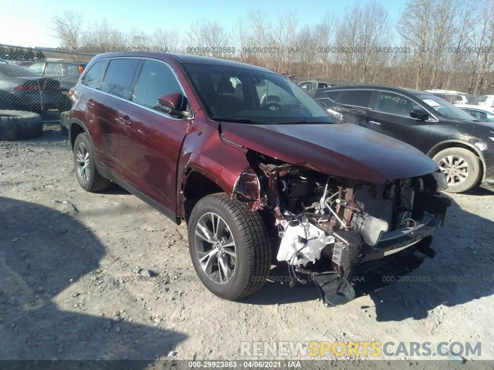 1 Photograph of a damaged car 5TDZARFH8KS052062 TOYOTA HIGHLANDER 2019