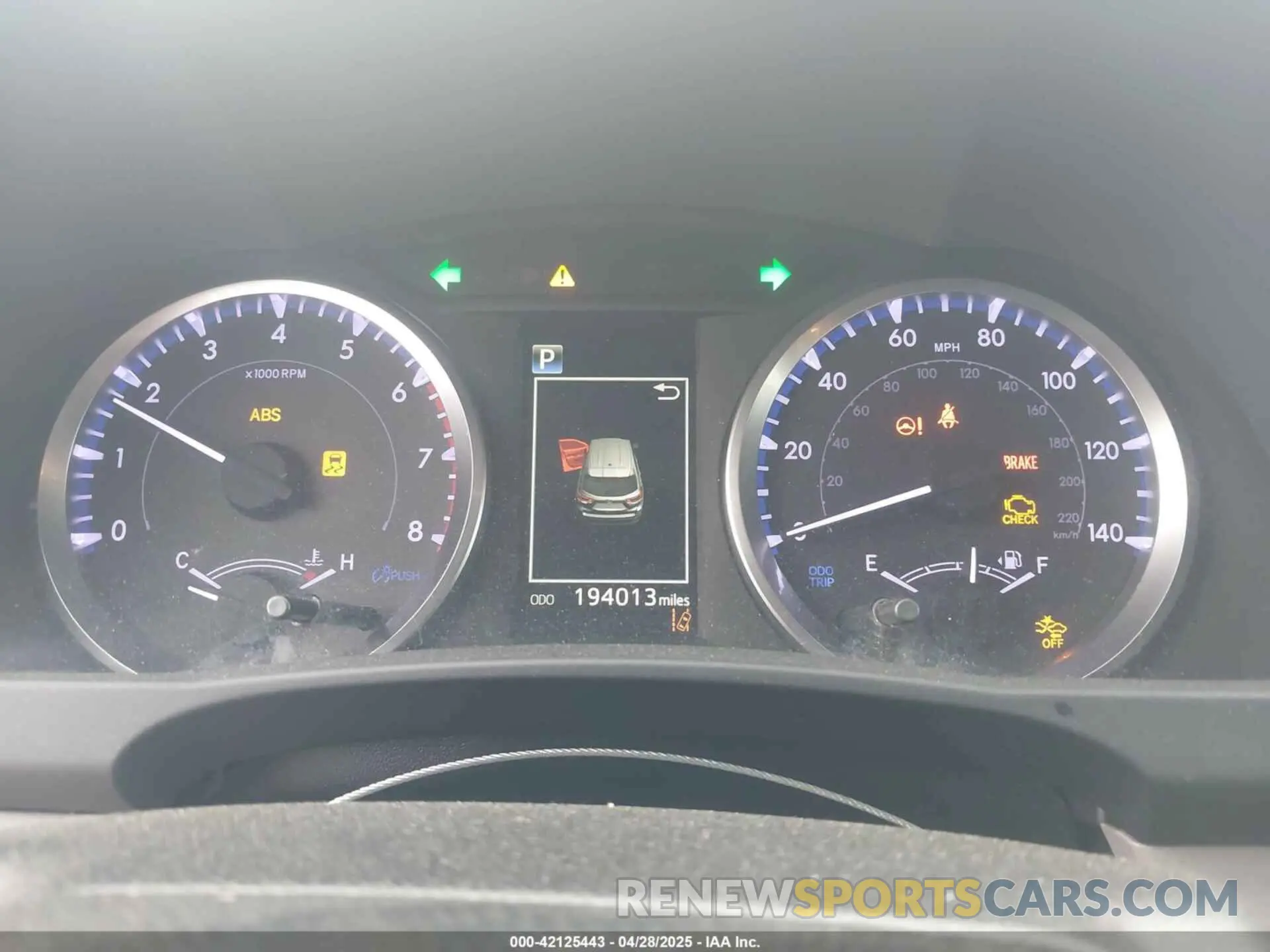7 Photograph of a damaged car 5TDZARFH8KS055303 TOYOTA HIGHLANDER 2019