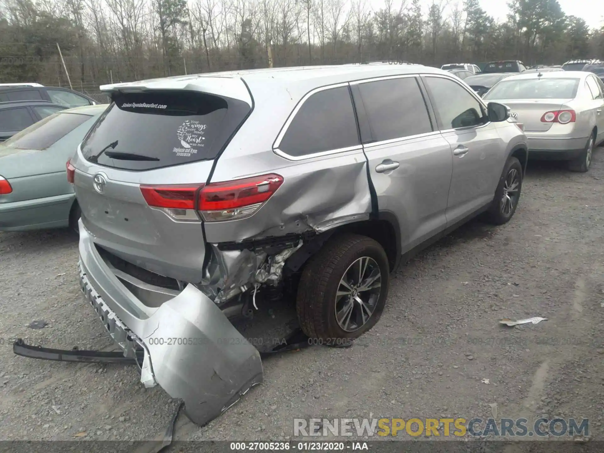 4 Photograph of a damaged car 5TDZARFH8KS055432 TOYOTA HIGHLANDER 2019