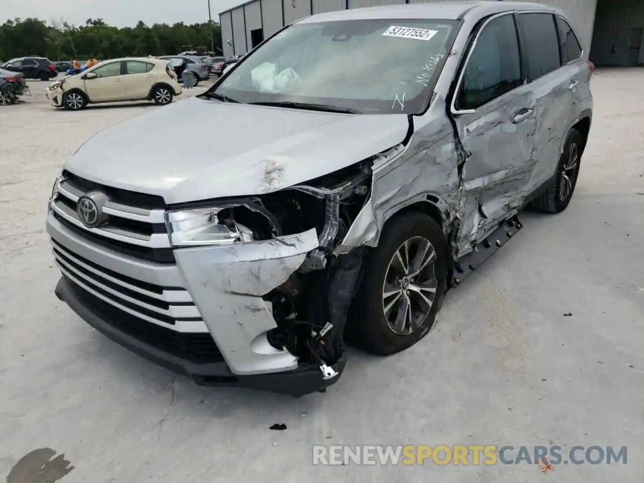 2 Photograph of a damaged car 5TDZARFH8KS058850 TOYOTA HIGHLANDER 2019