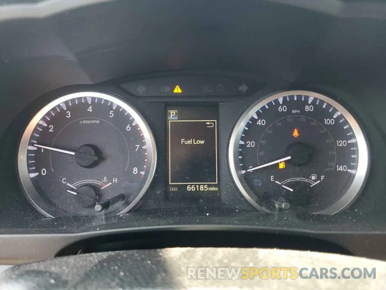9 Photograph of a damaged car 5TDZARFH8KS061246 TOYOTA HIGHLANDER 2019