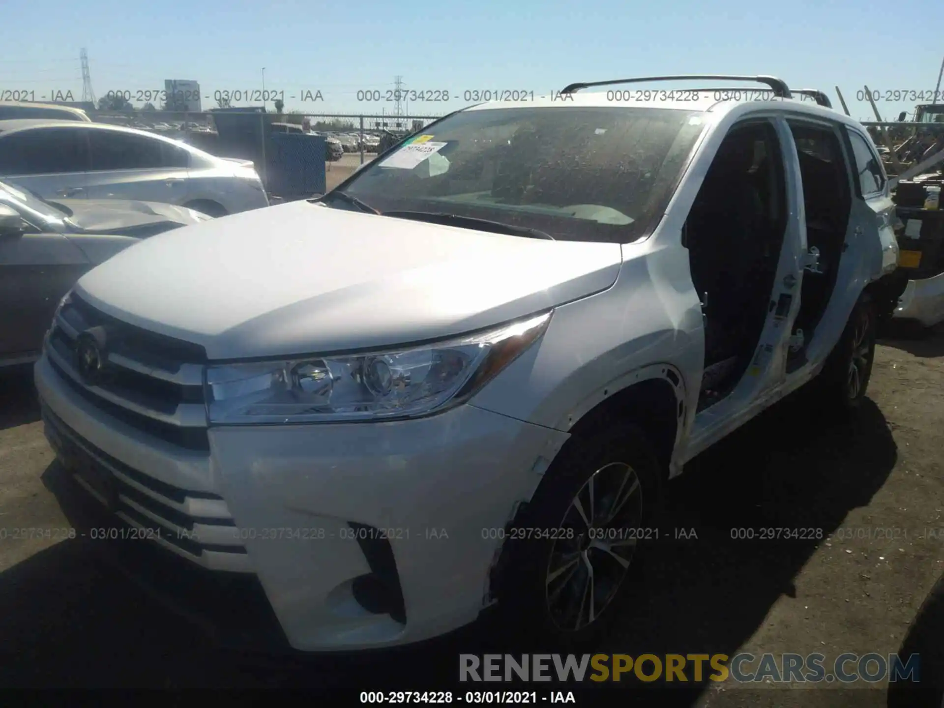 2 Photograph of a damaged car 5TDZARFH9KS042849 TOYOTA HIGHLANDER 2019