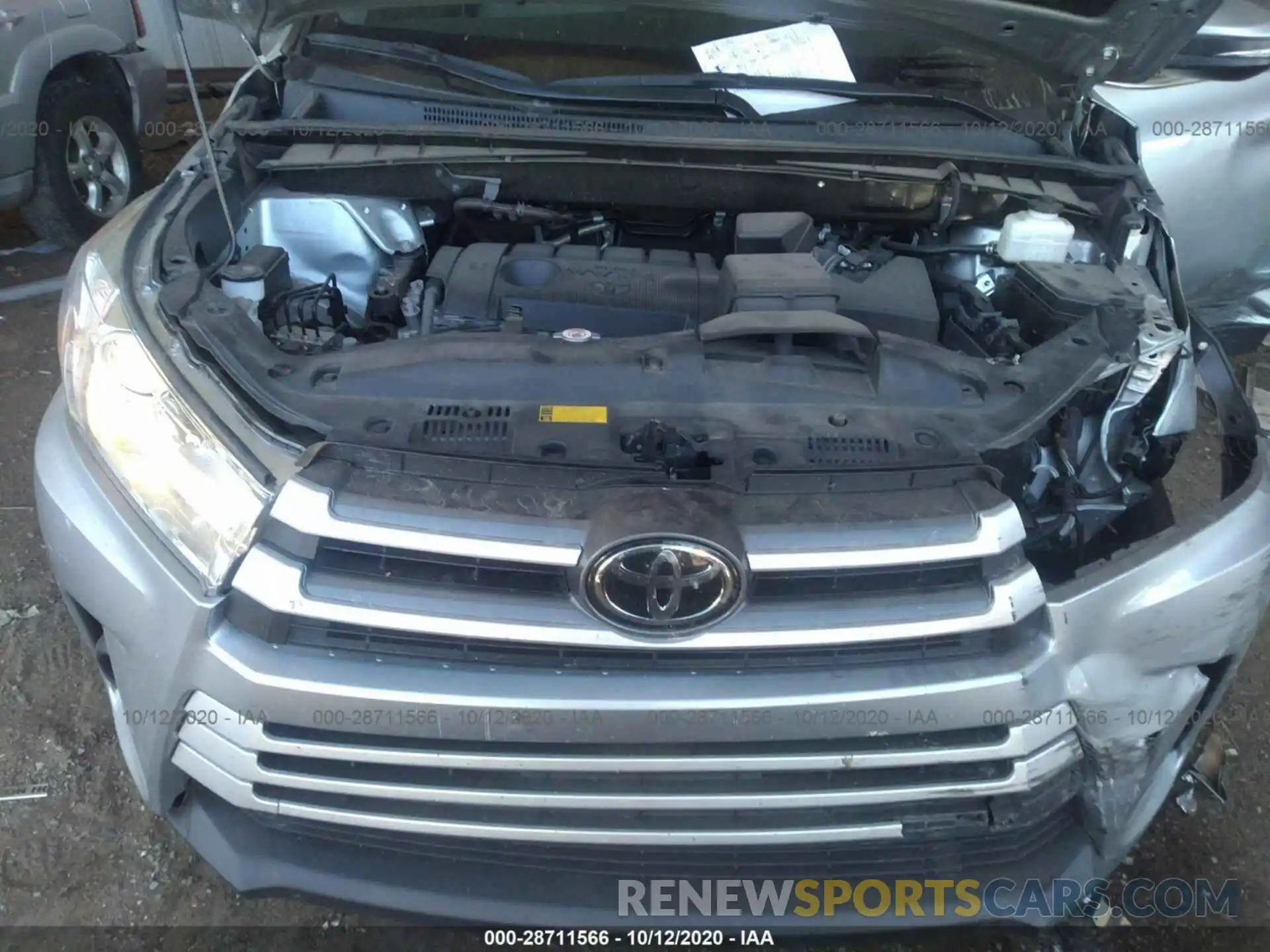 10 Photograph of a damaged car 5TDZARFH9KS043886 TOYOTA HIGHLANDER 2019