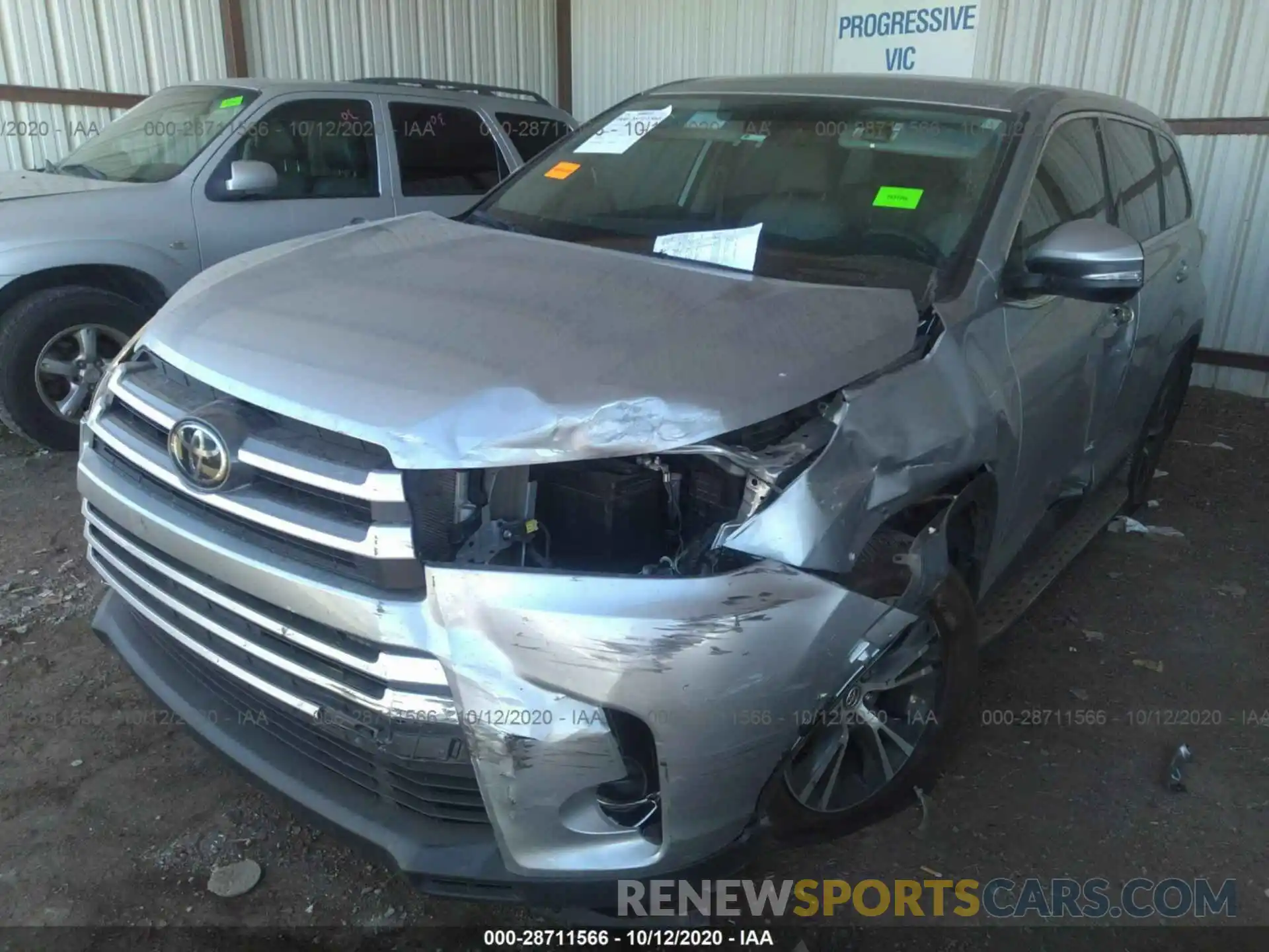 2 Photograph of a damaged car 5TDZARFH9KS043886 TOYOTA HIGHLANDER 2019