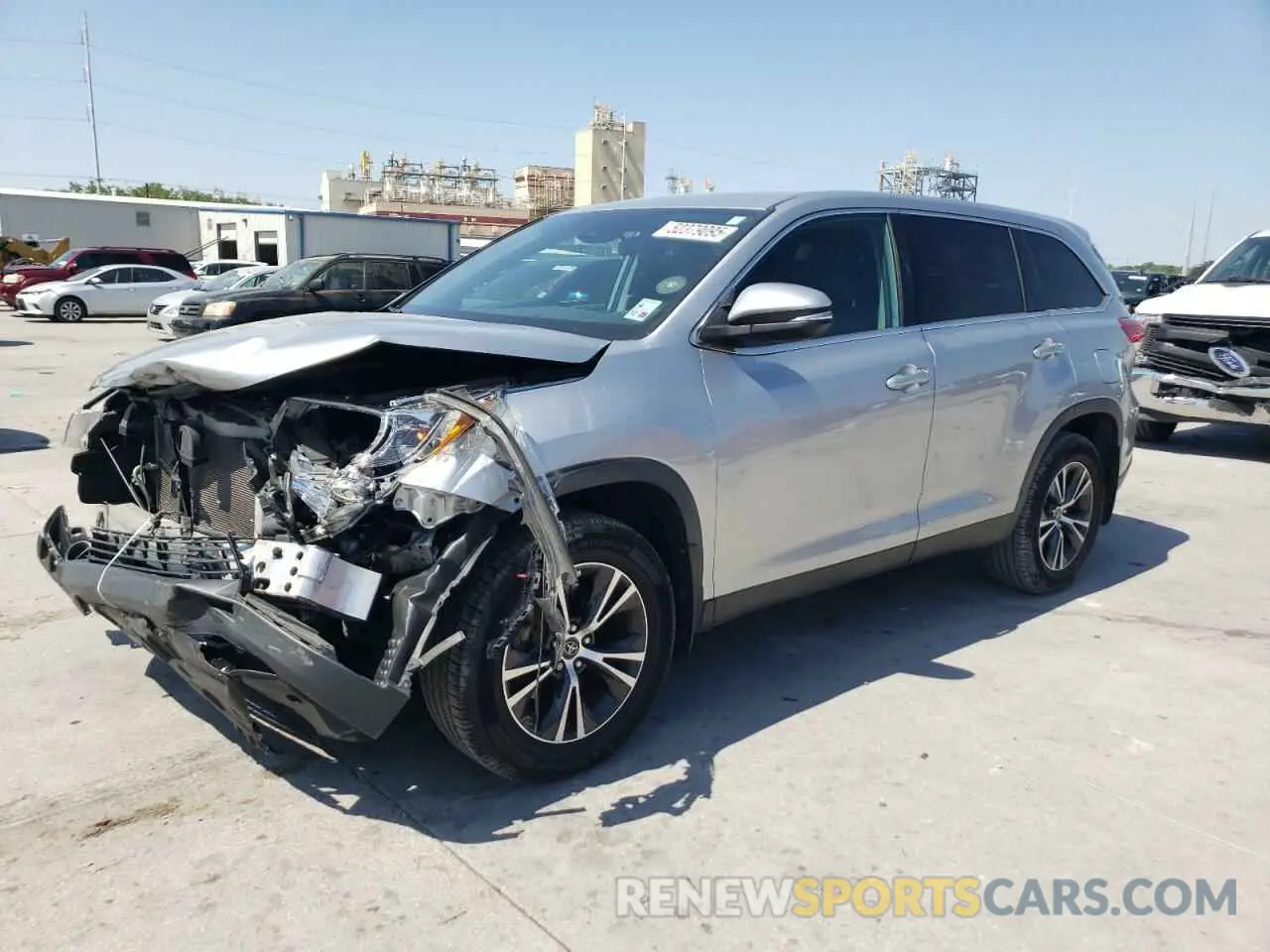 1 Photograph of a damaged car 5TDZARFH9KS052135 TOYOTA HIGHLANDER 2019