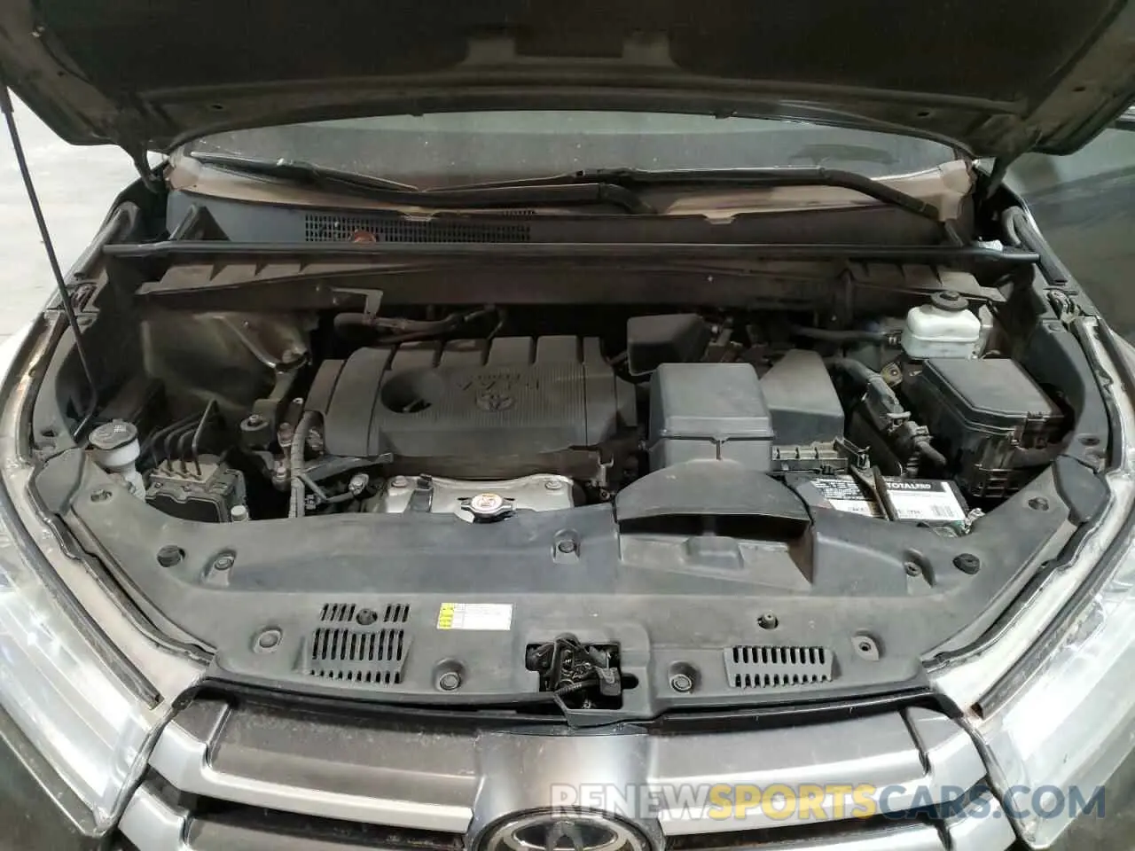 12 Photograph of a damaged car 5TDZARFH9KS056444 TOYOTA HIGHLANDER 2019