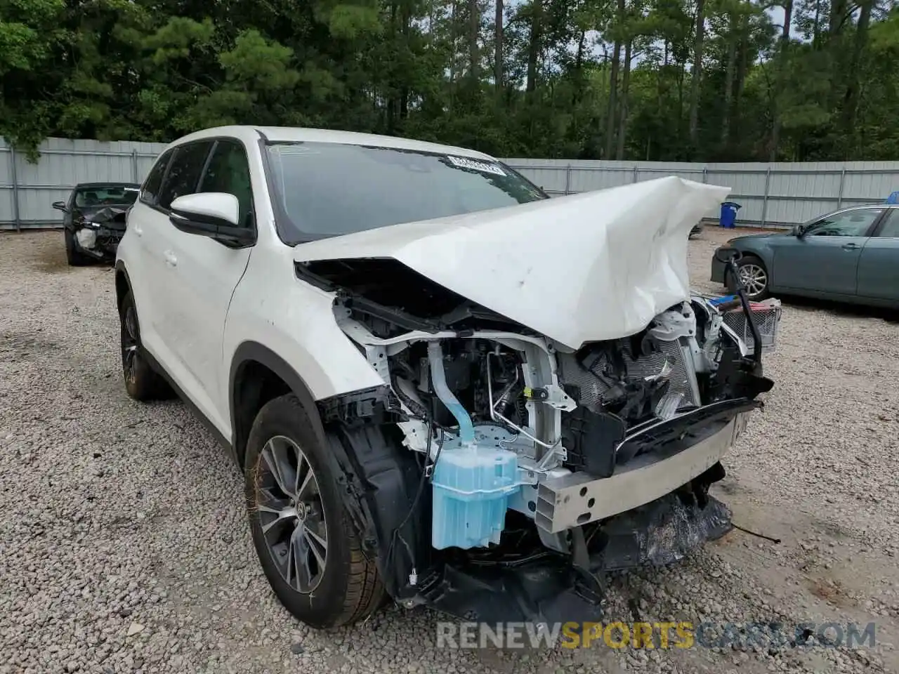 1 Photograph of a damaged car 5TDZARFH9KS059151 TOYOTA HIGHLANDER 2019