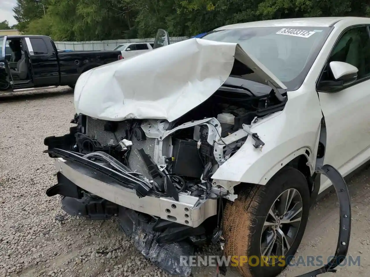 9 Photograph of a damaged car 5TDZARFH9KS059151 TOYOTA HIGHLANDER 2019