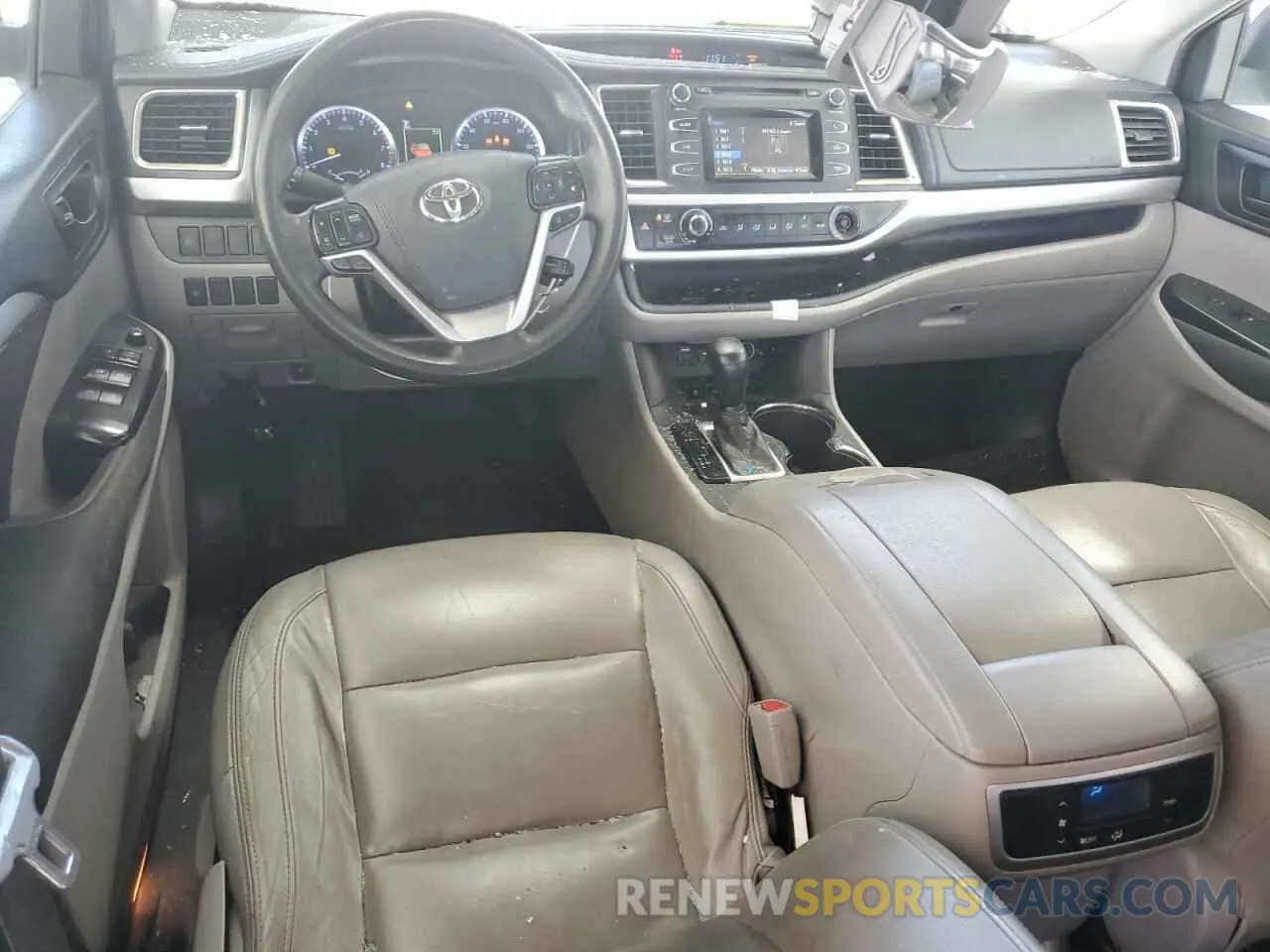 8 Photograph of a damaged car 5TDZARFHXKS046196 TOYOTA HIGHLANDER 2019