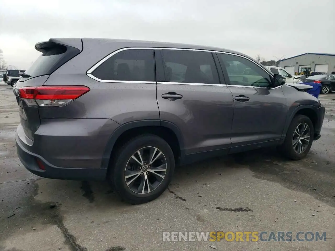 3 Photograph of a damaged car 5TDZARFHXKS048160 TOYOTA HIGHLANDER 2019