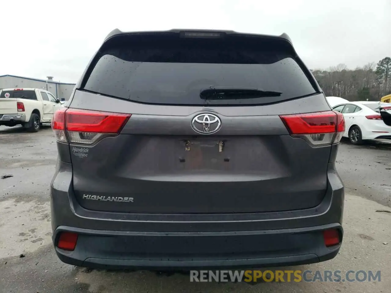 6 Photograph of a damaged car 5TDZARFHXKS048160 TOYOTA HIGHLANDER 2019