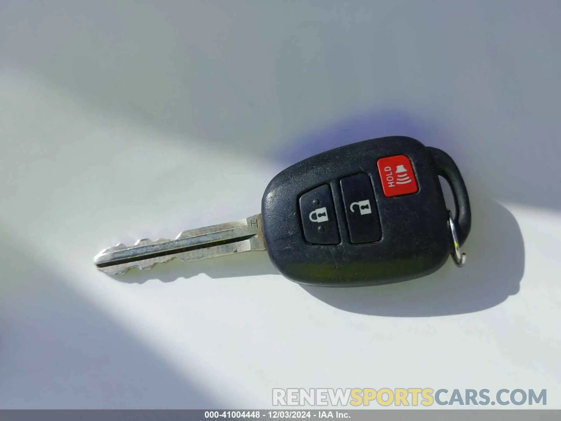 11 Photograph of a damaged car 5TDZARFHXKS050183 TOYOTA HIGHLANDER 2019
