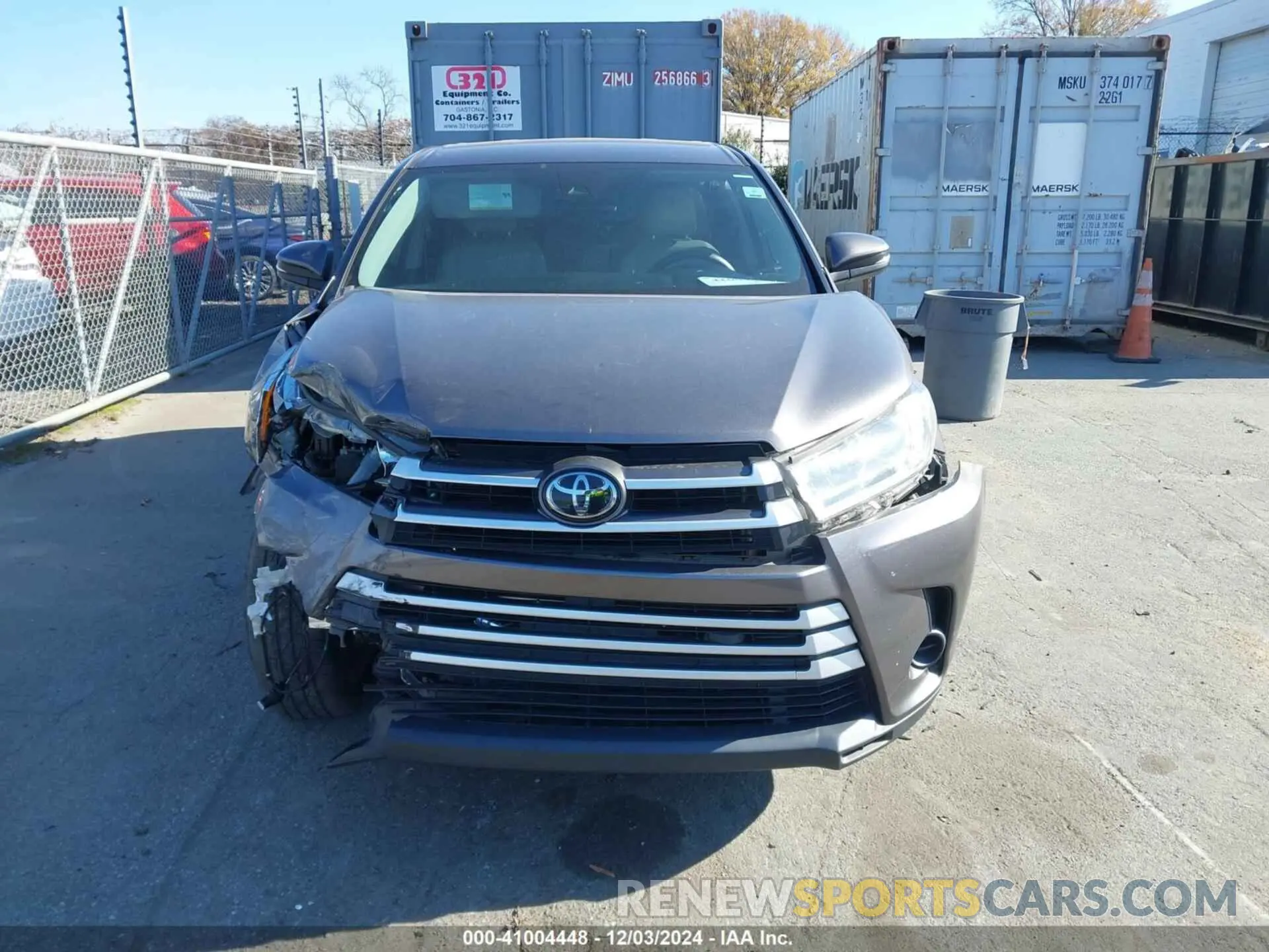 12 Photograph of a damaged car 5TDZARFHXKS050183 TOYOTA HIGHLANDER 2019