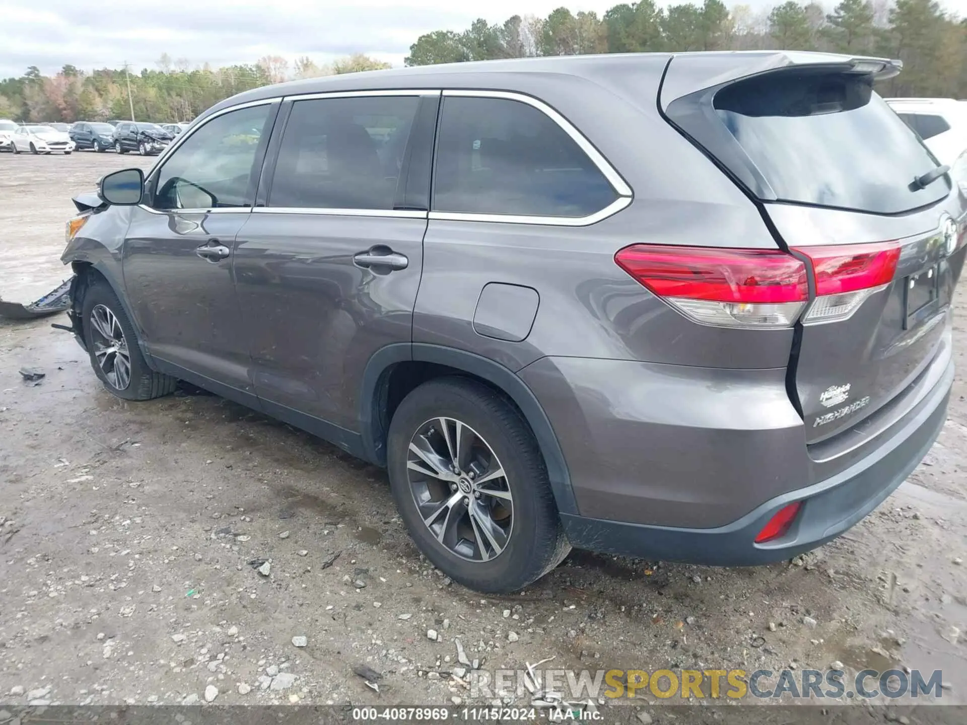 3 Photograph of a damaged car 5TDZARFHXKS056100 TOYOTA HIGHLANDER 2019