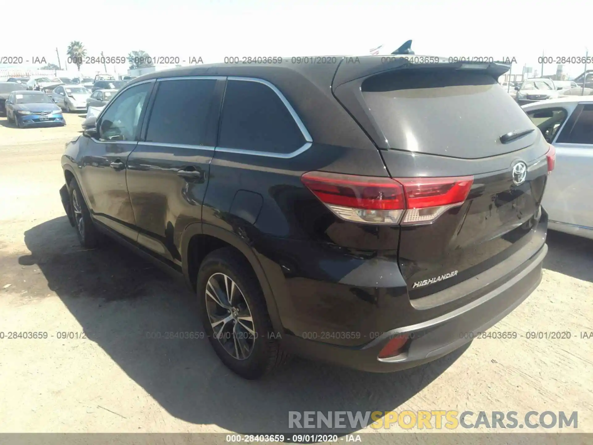 3 Photograph of a damaged car 5TDZARFHXKS058607 TOYOTA HIGHLANDER 2019