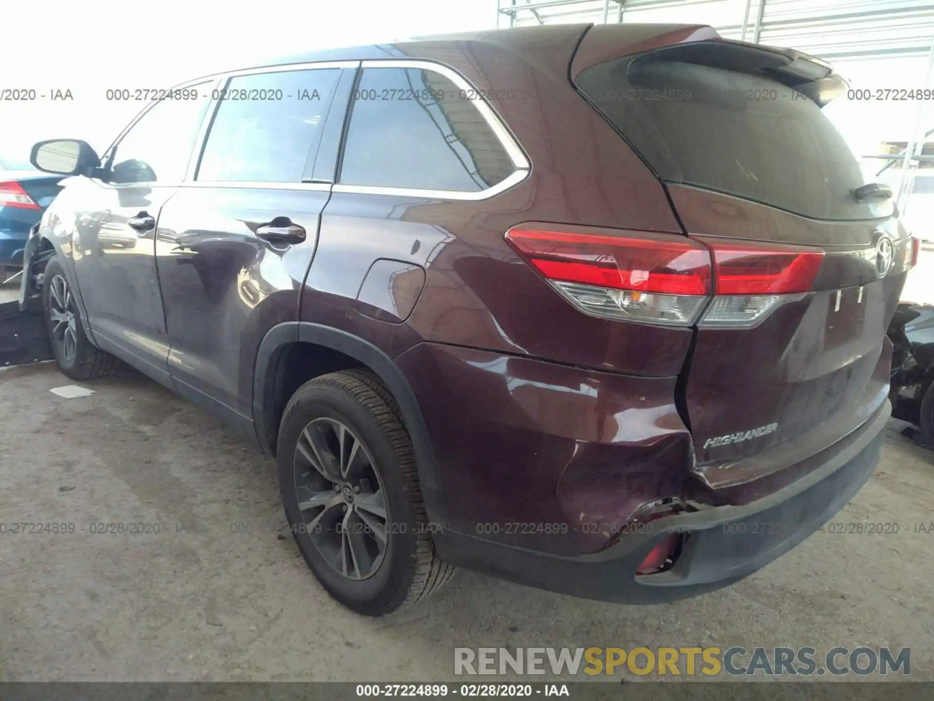 3 Photograph of a damaged car 5TDZARFHXKS058963 TOYOTA HIGHLANDER 2019