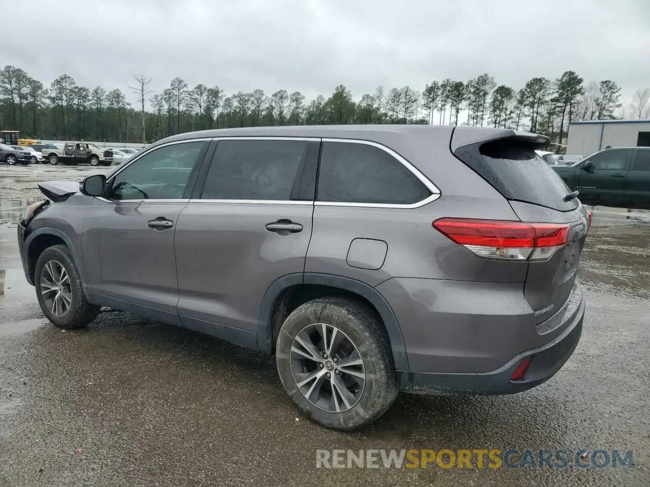 2 Photograph of a damaged car 5TDZARFHXKS060339 TOYOTA HIGHLANDER 2019