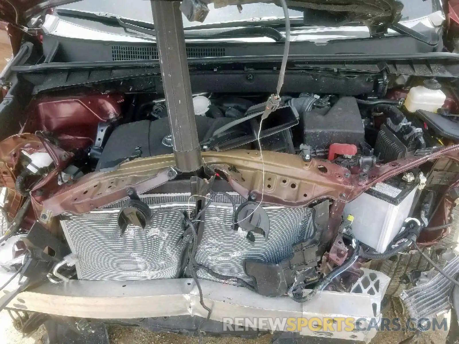 7 Photograph of a damaged car 5TDZZRFH0KS289377 TOYOTA HIGHLANDER 2019