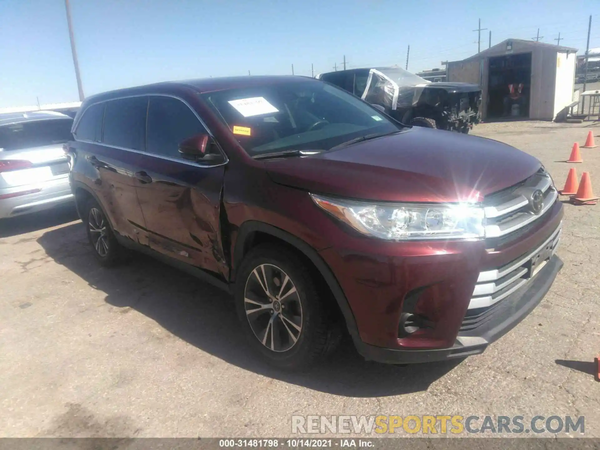 1 Photograph of a damaged car 5TDZZRFH0KS292781 TOYOTA HIGHLANDER 2019