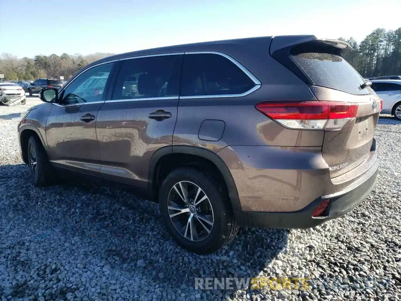 2 Photograph of a damaged car 5TDZZRFH0KS298824 TOYOTA HIGHLANDER 2019