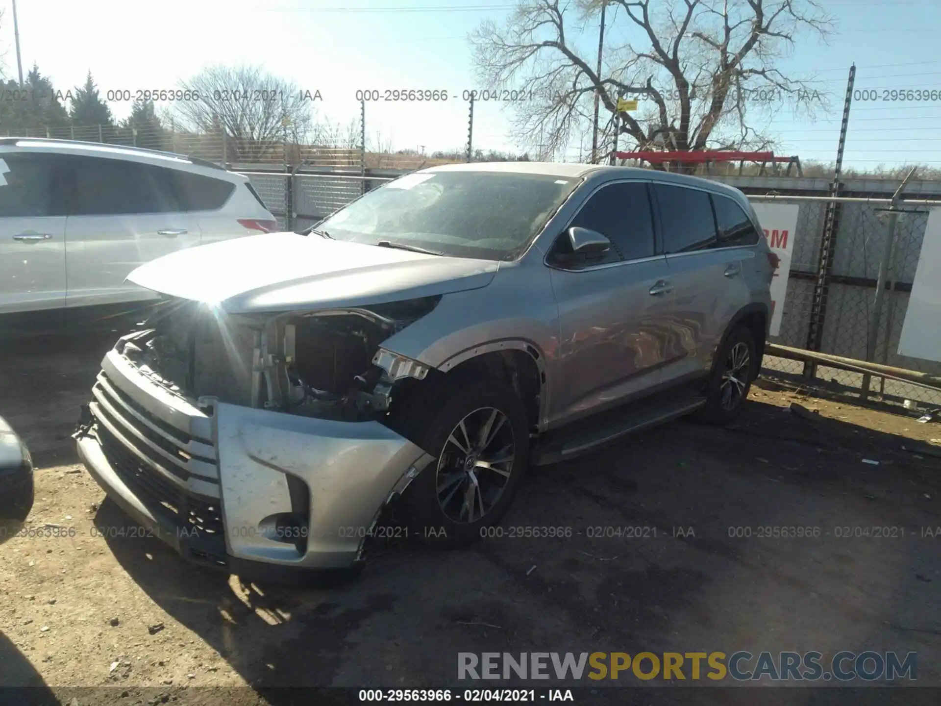 2 Photograph of a damaged car 5TDZZRFH0KS302600 TOYOTA HIGHLANDER 2019