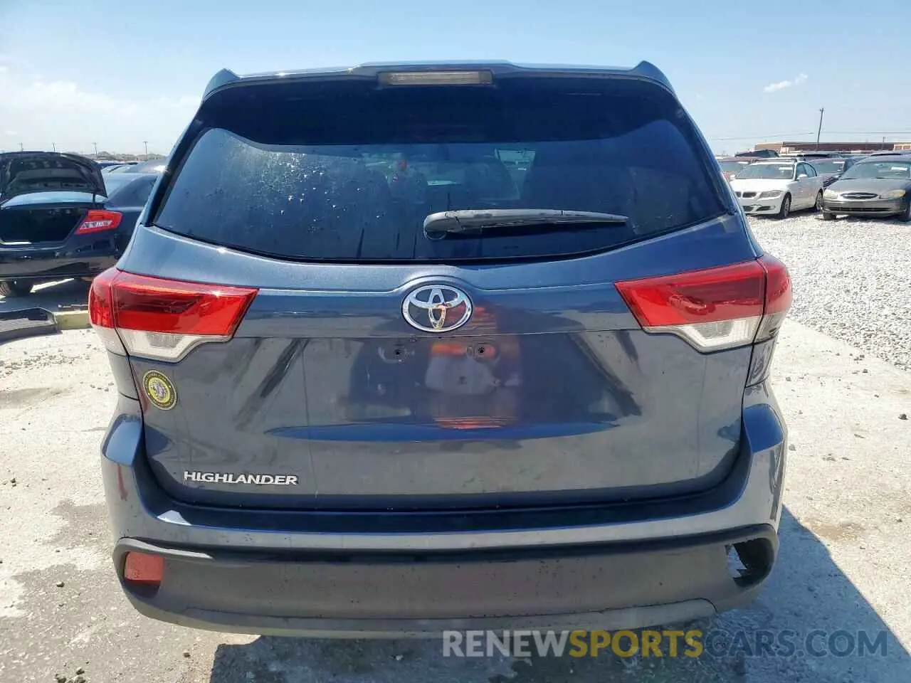 6 Photograph of a damaged car 5TDZZRFH0KS324788 TOYOTA HIGHLANDER 2019