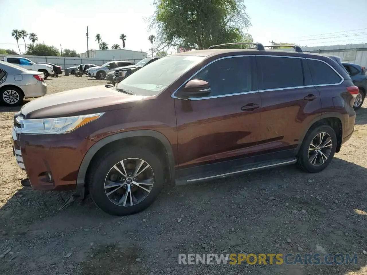 1 Photograph of a damaged car 5TDZZRFH0KS327965 TOYOTA HIGHLANDER 2019