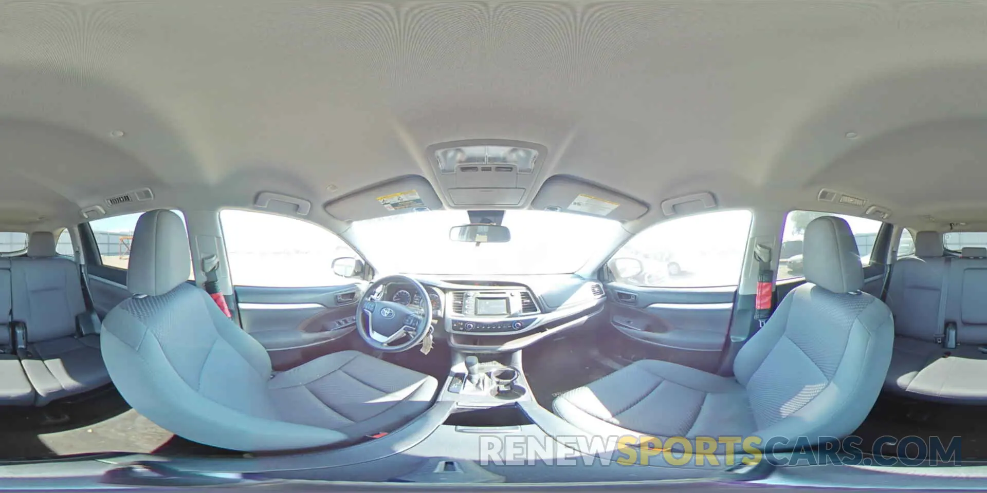 13 Photograph of a damaged car 5TDZZRFH0KS327965 TOYOTA HIGHLANDER 2019