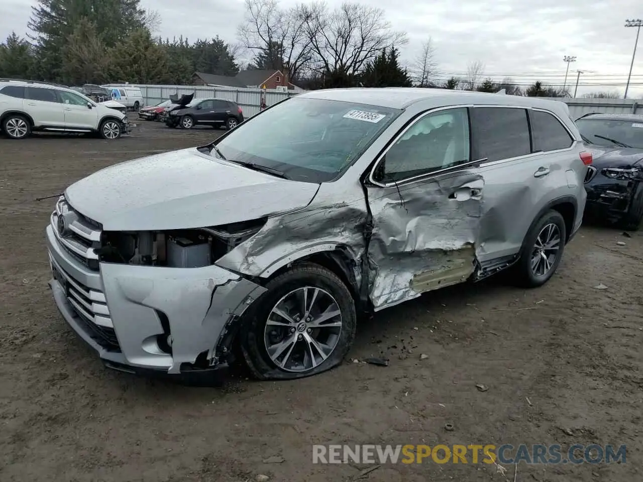 1 Photograph of a damaged car 5TDZZRFH0KS351764 TOYOTA HIGHLANDER 2019
