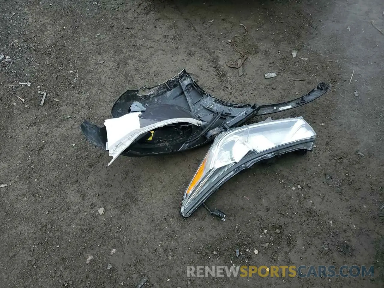 15 Photograph of a damaged car 5TDZZRFH0KS351764 TOYOTA HIGHLANDER 2019