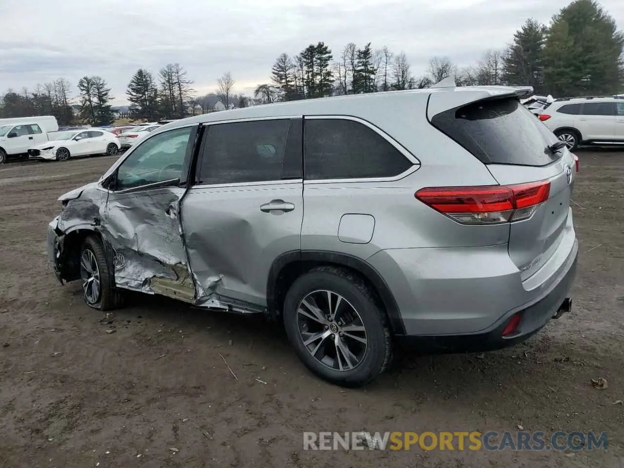 2 Photograph of a damaged car 5TDZZRFH0KS351764 TOYOTA HIGHLANDER 2019