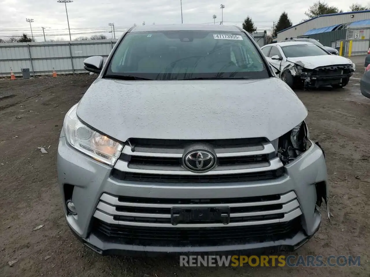 5 Photograph of a damaged car 5TDZZRFH0KS351764 TOYOTA HIGHLANDER 2019