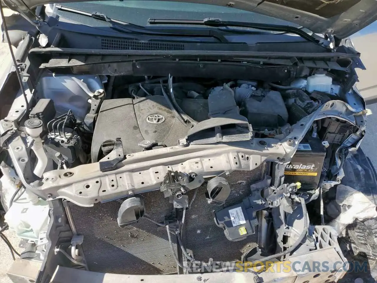 12 Photograph of a damaged car 5TDZZRFH0KS368998 TOYOTA HIGHLANDER 2019