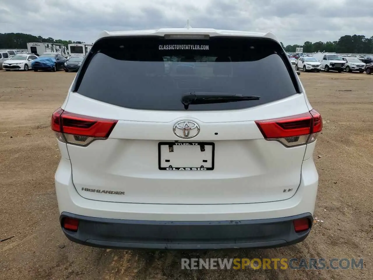 6 Photograph of a damaged car 5TDZZRFH1KS300810 TOYOTA HIGHLANDER 2019