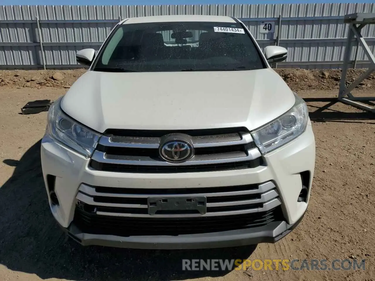 5 Photograph of a damaged car 5TDZZRFH1KS346248 TOYOTA HIGHLANDER 2019