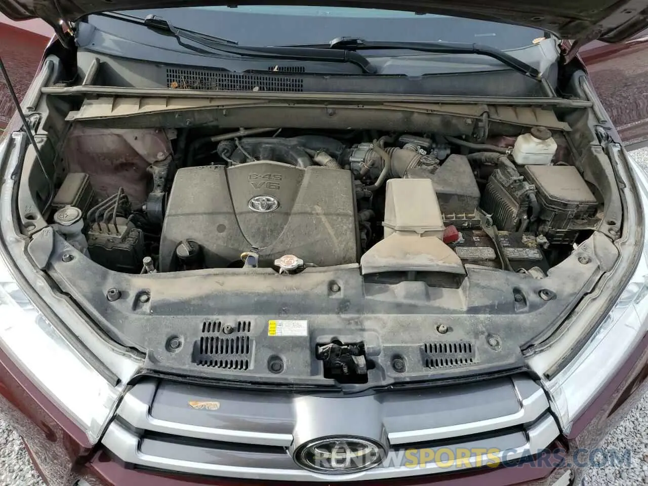 12 Photograph of a damaged car 5TDZZRFH1KS366192 TOYOTA HIGHLANDER 2019