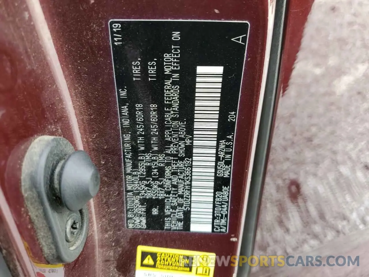 14 Photograph of a damaged car 5TDZZRFH1KS366192 TOYOTA HIGHLANDER 2019