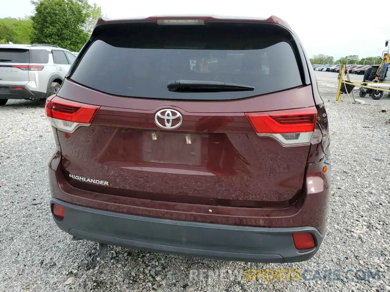 6 Photograph of a damaged car 5TDZZRFH1KS366192 TOYOTA HIGHLANDER 2019