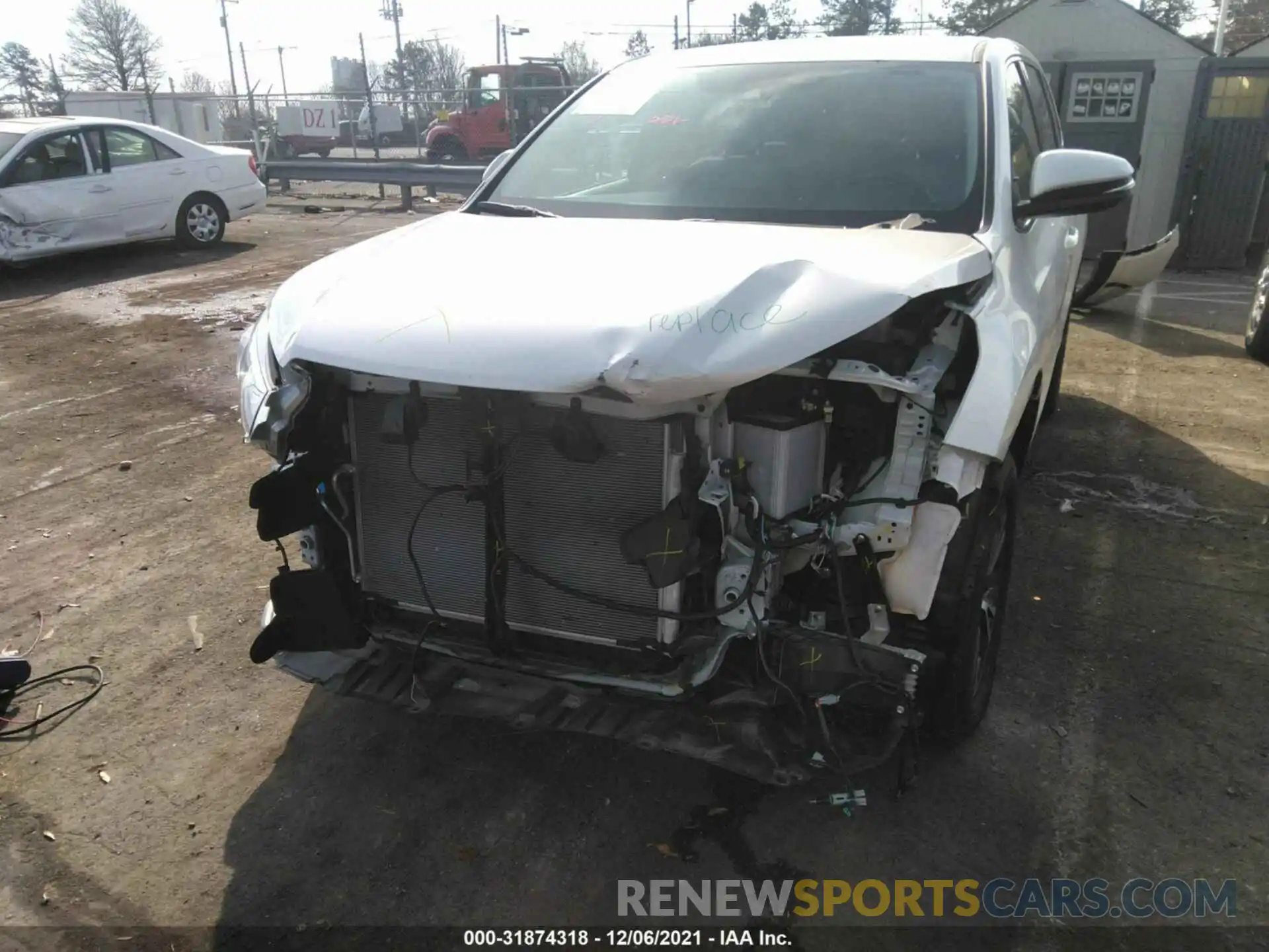 6 Photograph of a damaged car 5TDZZRFH1KS367911 TOYOTA HIGHLANDER 2019