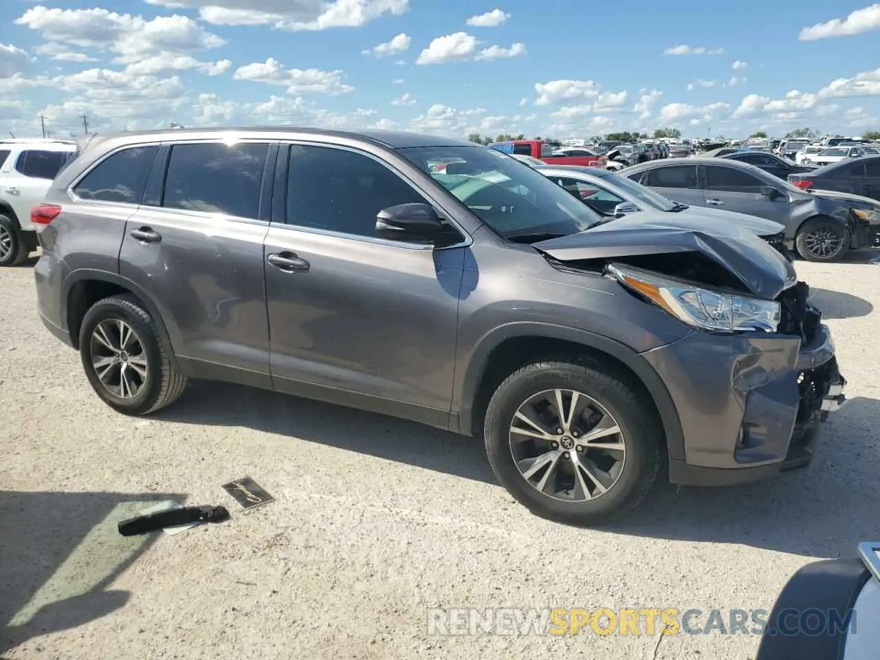 4 Photograph of a damaged car 5TDZZRFH2KS292054 TOYOTA HIGHLANDER 2019