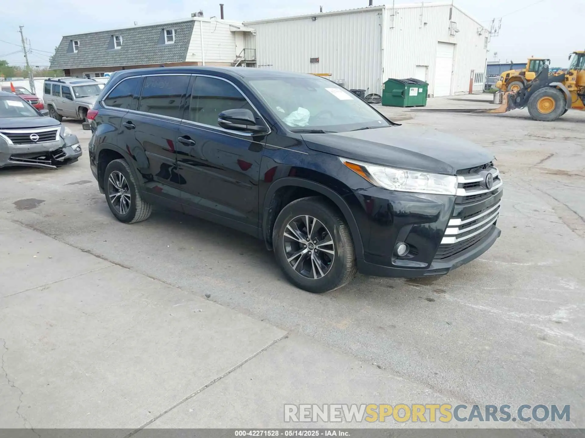 1 Photograph of a damaged car 5TDZZRFH2KS295875 TOYOTA HIGHLANDER 2019