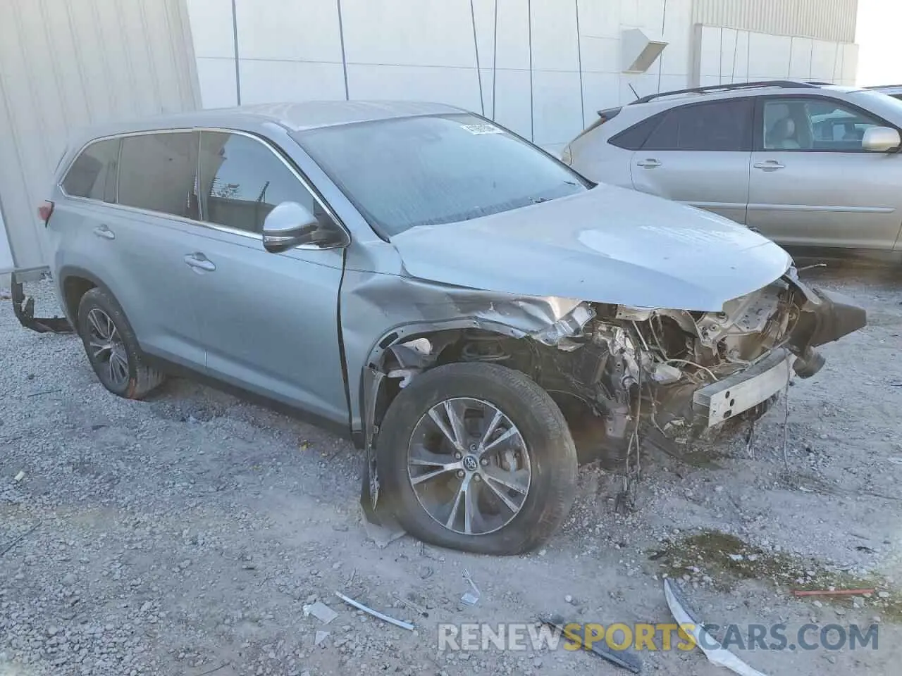 4 Photograph of a damaged car 5TDZZRFH2KS312304 TOYOTA HIGHLANDER 2019